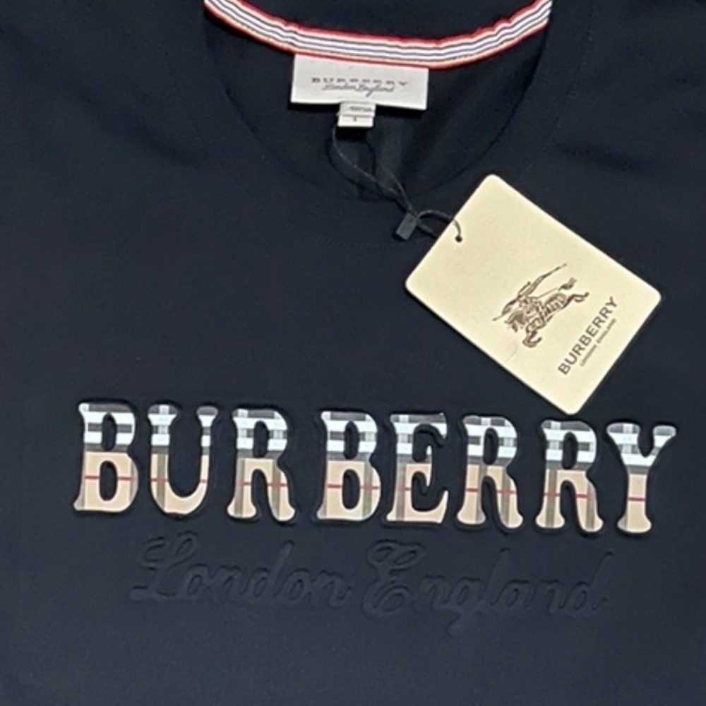 Burberry Tshirt L